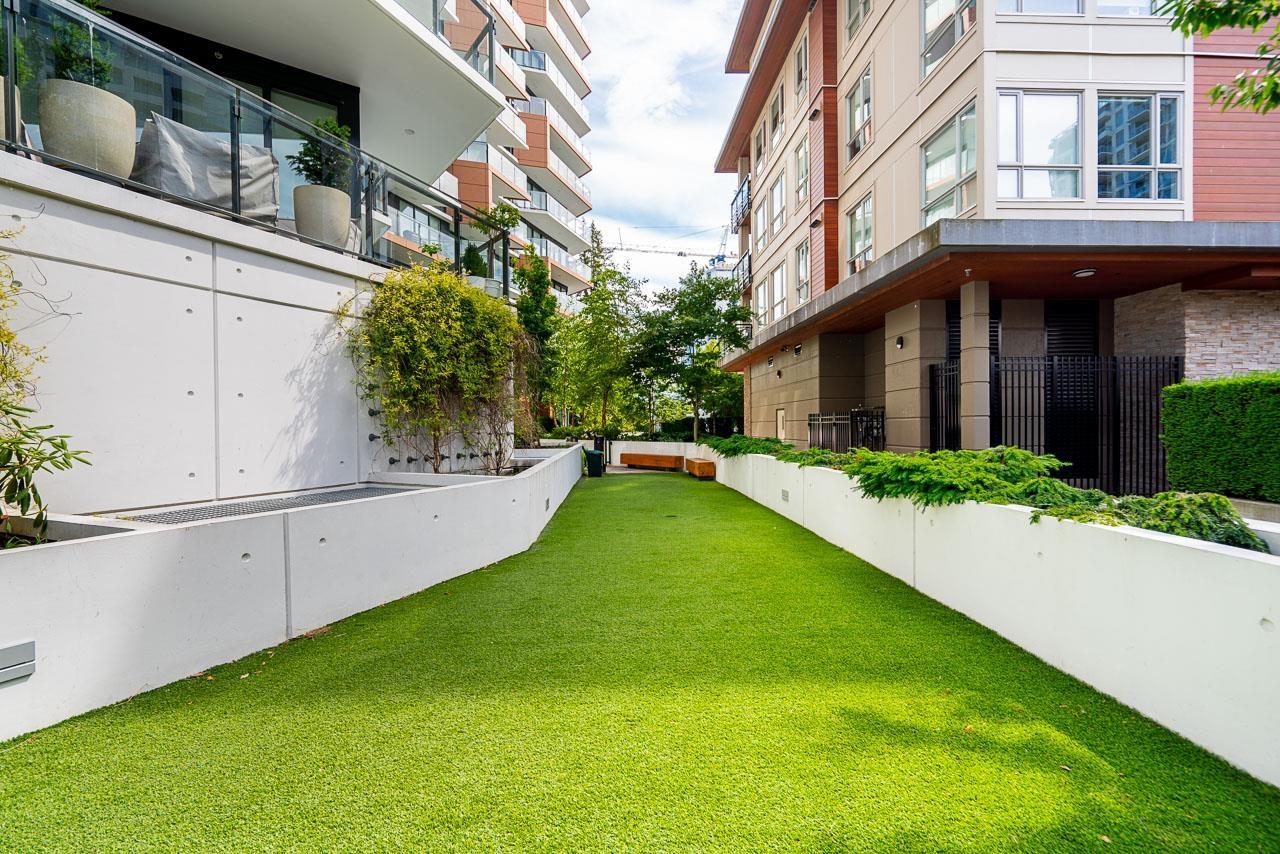 707 1439 GEORGE STREET, White Rock real estate listing R2962471