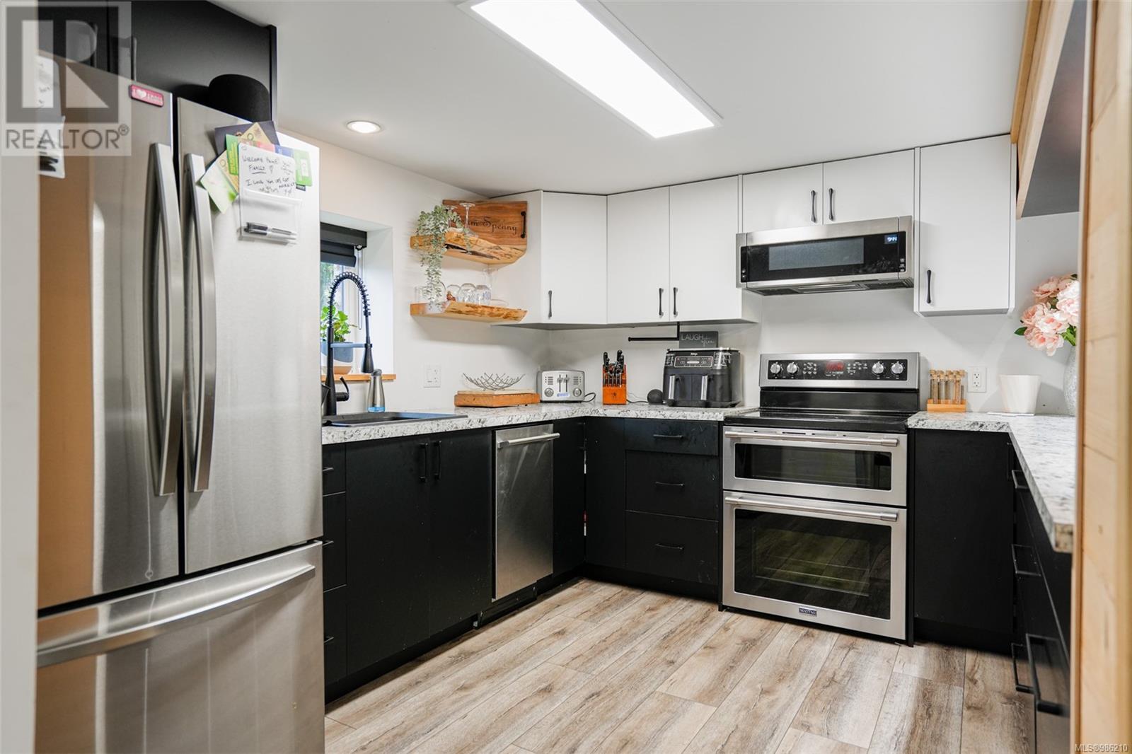 8585 Bothwell Rd, Port Alberni real estate listing 986210