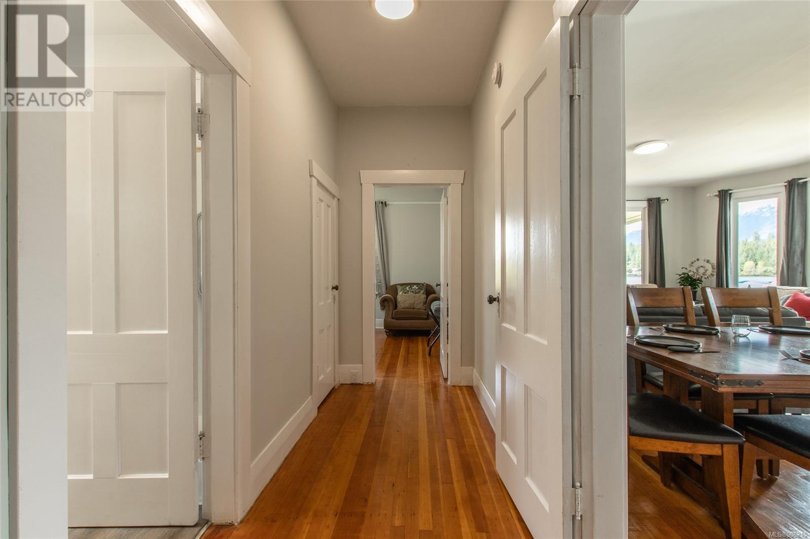 8585 Bothwell Rd, Port Alberni real estate listing 986210