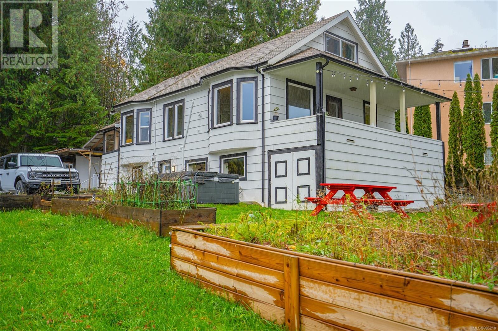 8585 Bothwell Rd, Port Alberni real estate listing 986210