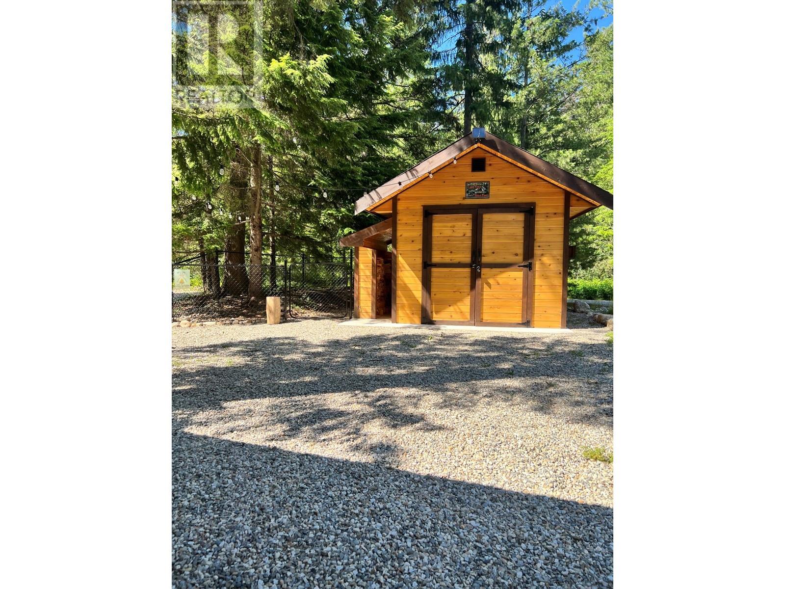 23 3499 LUOMA Road, Malakwa