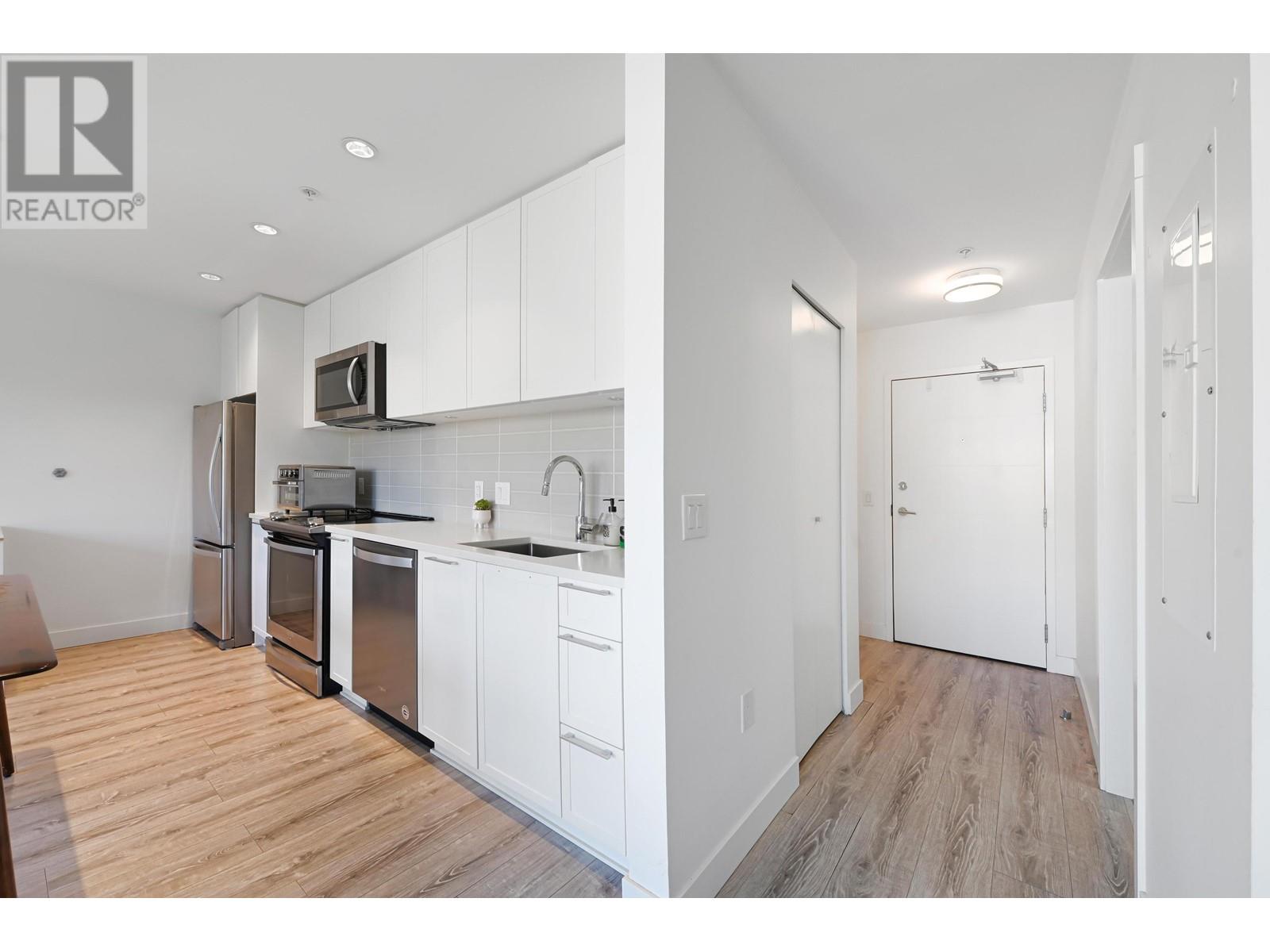 Photo 23 of 307 2382 Atkins Avenue, Port Coquitlam BC
