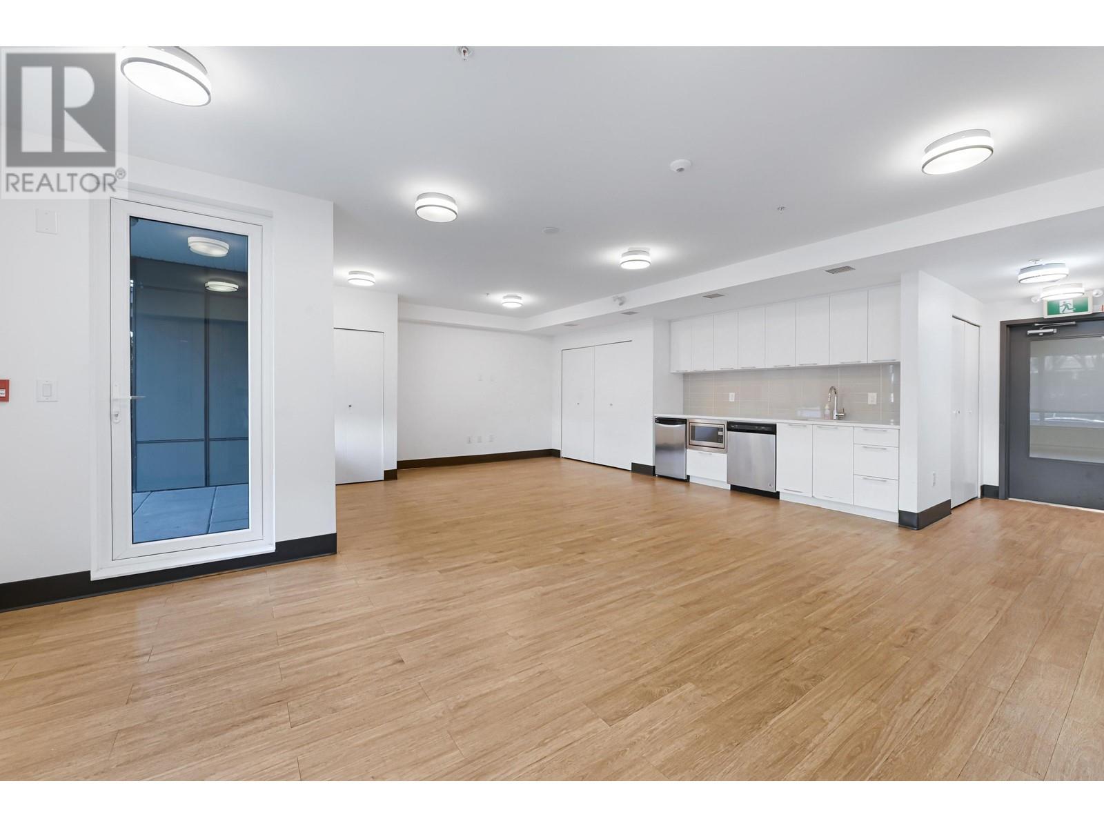 Photo 17 of 307 2382 Atkins Avenue, Port Coquitlam BC