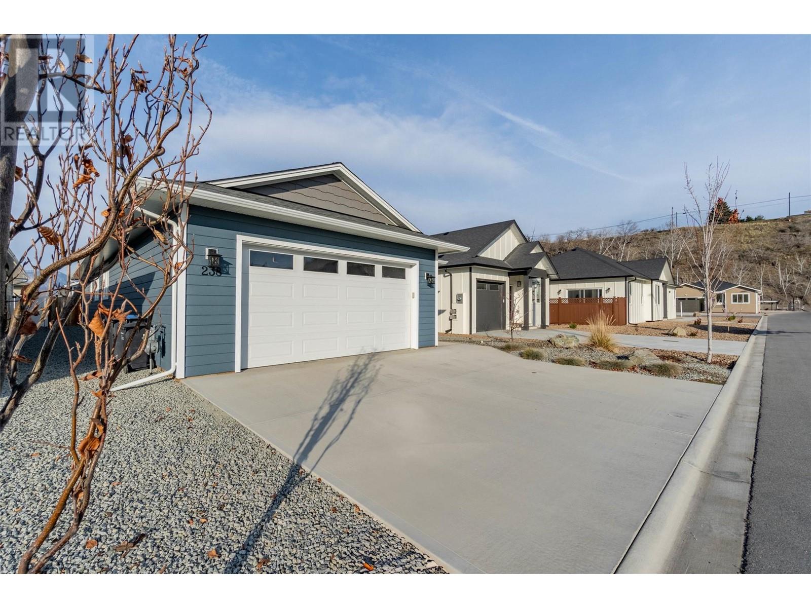 238 Bentgrass Avenue, Oliver