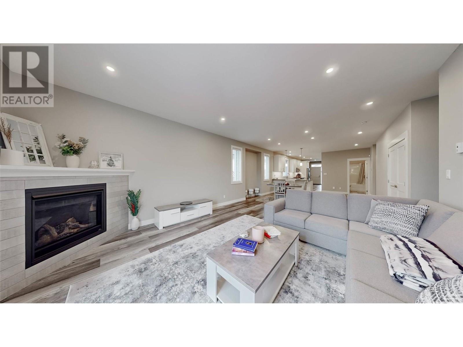 238 Bentgrass Avenue, Oliver