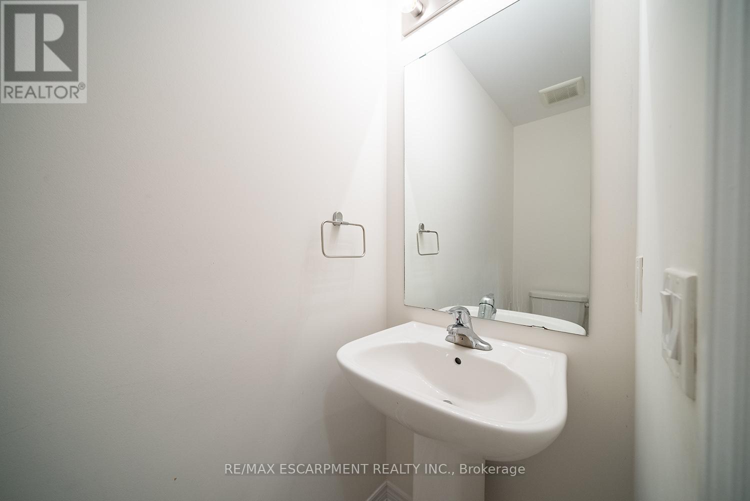 Photo 10 of 169 77 Diana Avenue, Brantford ON