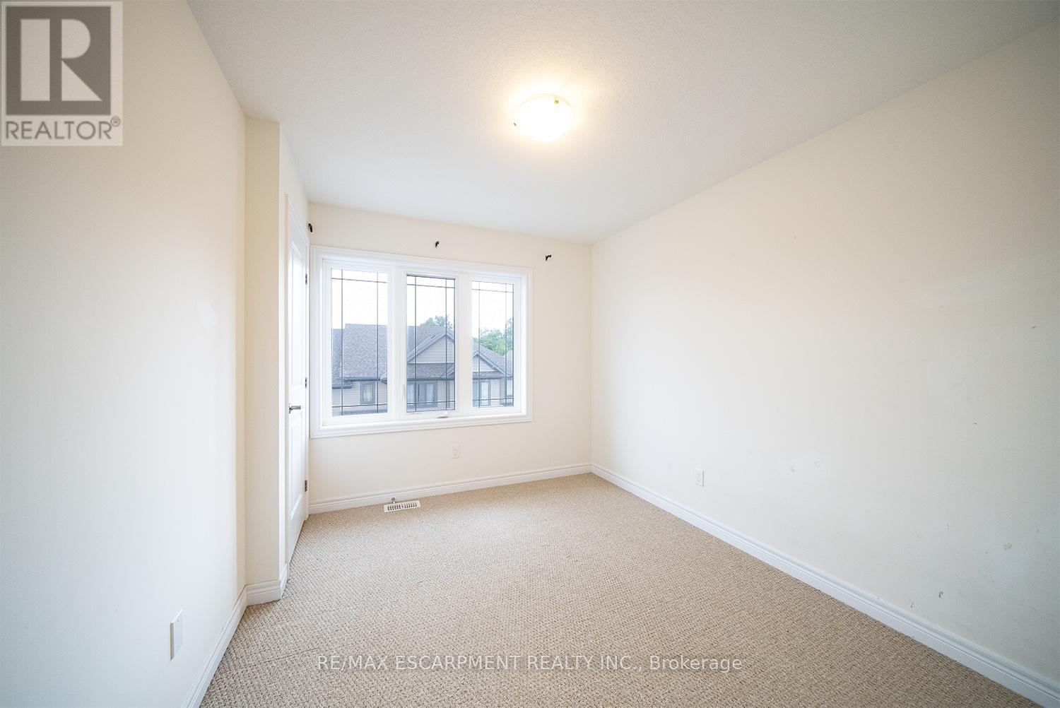 Photo 7 of 169 77 Diana Avenue, Brantford ON
