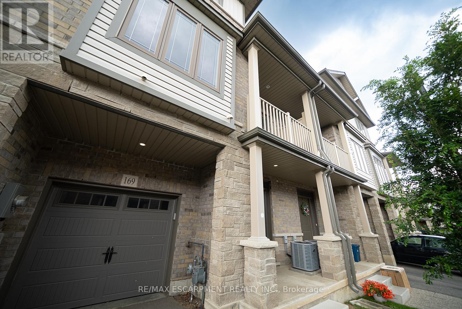 Photo 11 of 169 77 Diana Avenue, Brantford ON