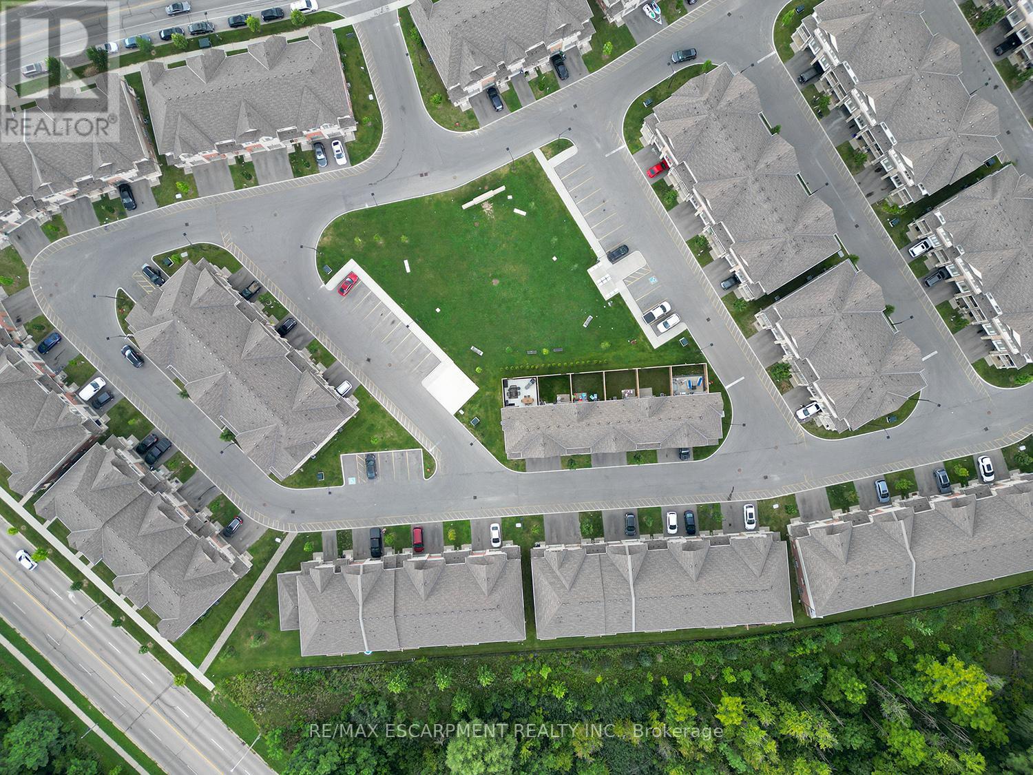 Photo 3 of 169 77 Diana Avenue, Brantford ON