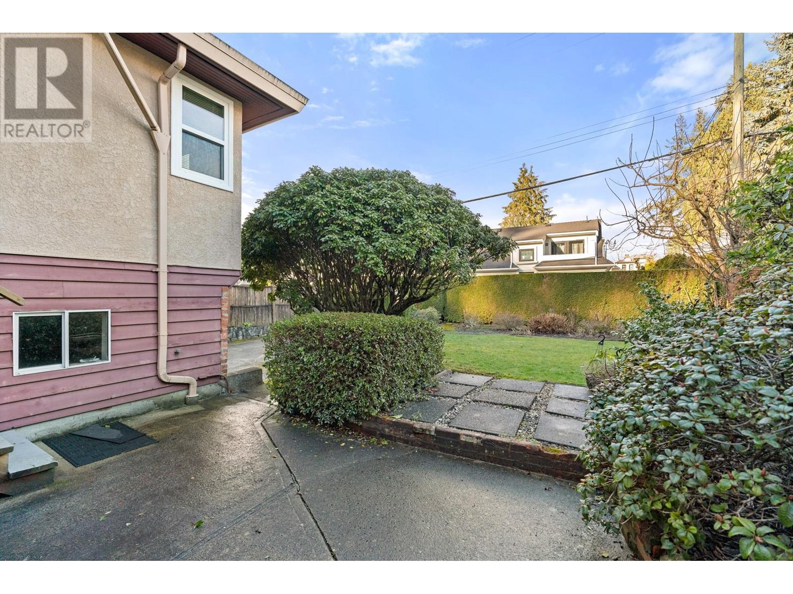 Photo 24 of 4651 W 16th Avenue, Vancouver BC