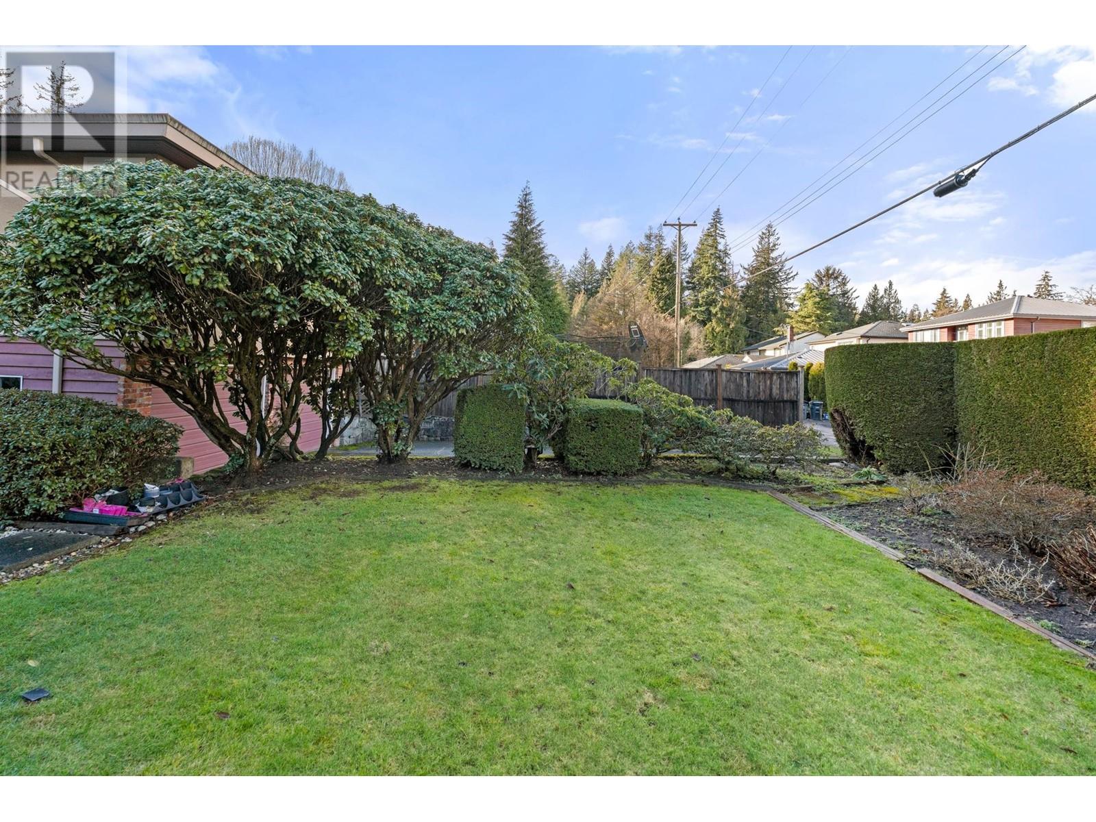 Photo 27 of 4651 W 16th Avenue, Vancouver BC