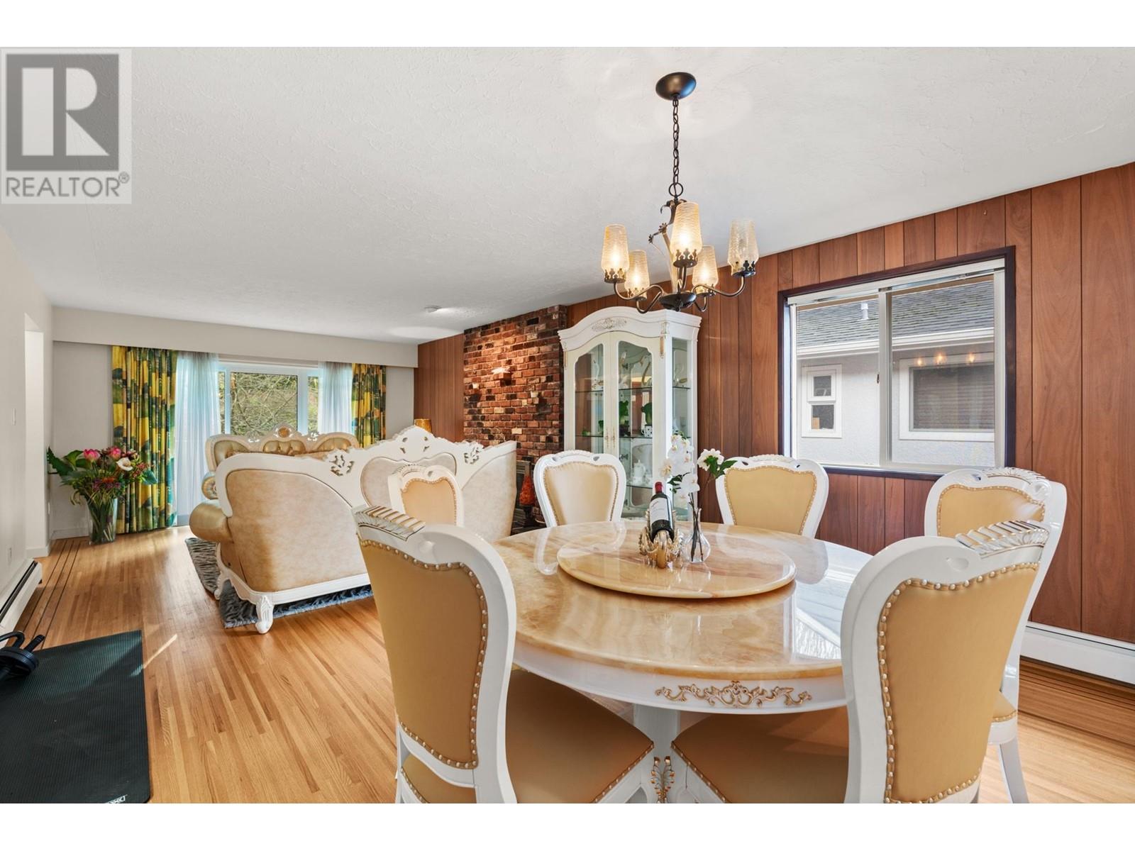 Photo 6 of 4651 W 16th Avenue, Vancouver BC