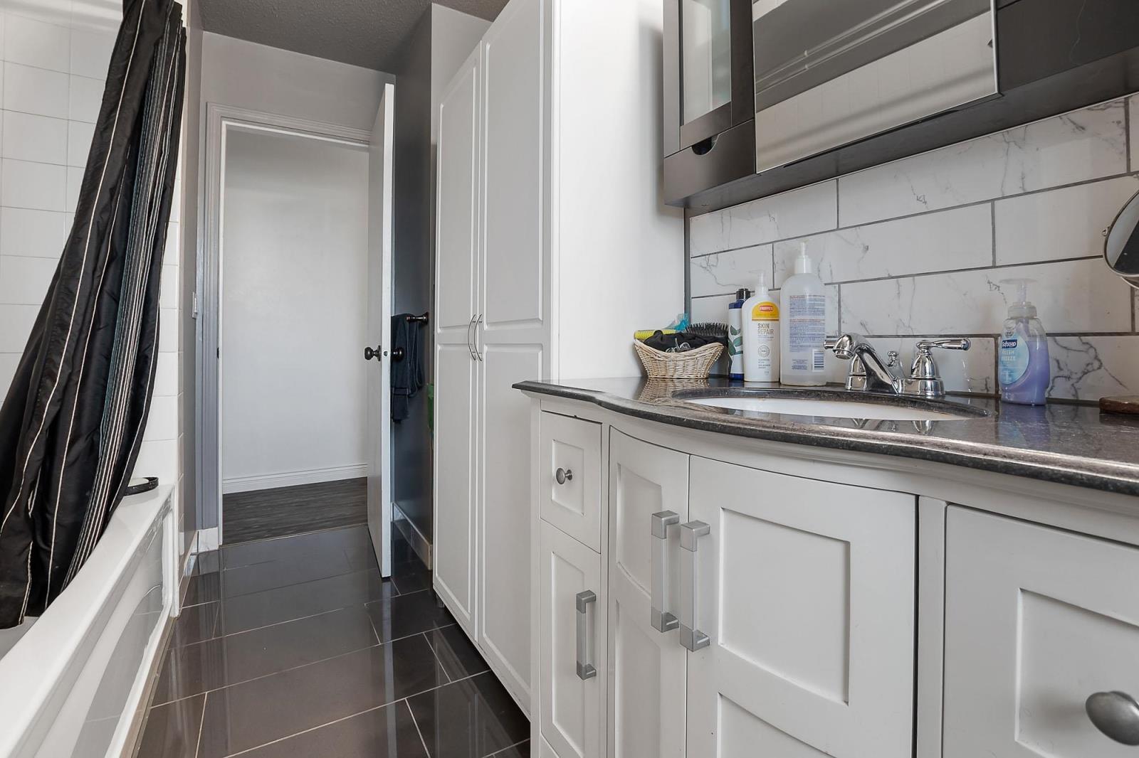 8789 BUTCHART STREET, Chilliwack Proper South, Chilliwack
