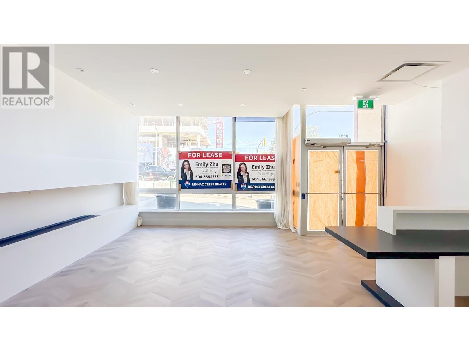 Photo 10 of 8273 Oak Street, Vancouver BC