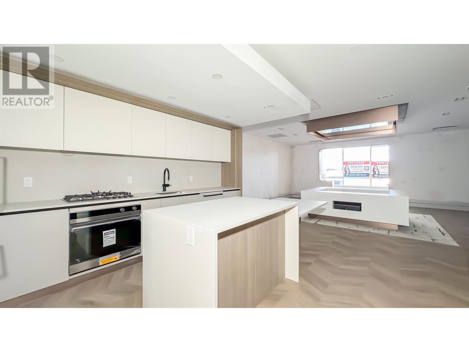 Photo 22 of 8273 Oak Street, Vancouver BC