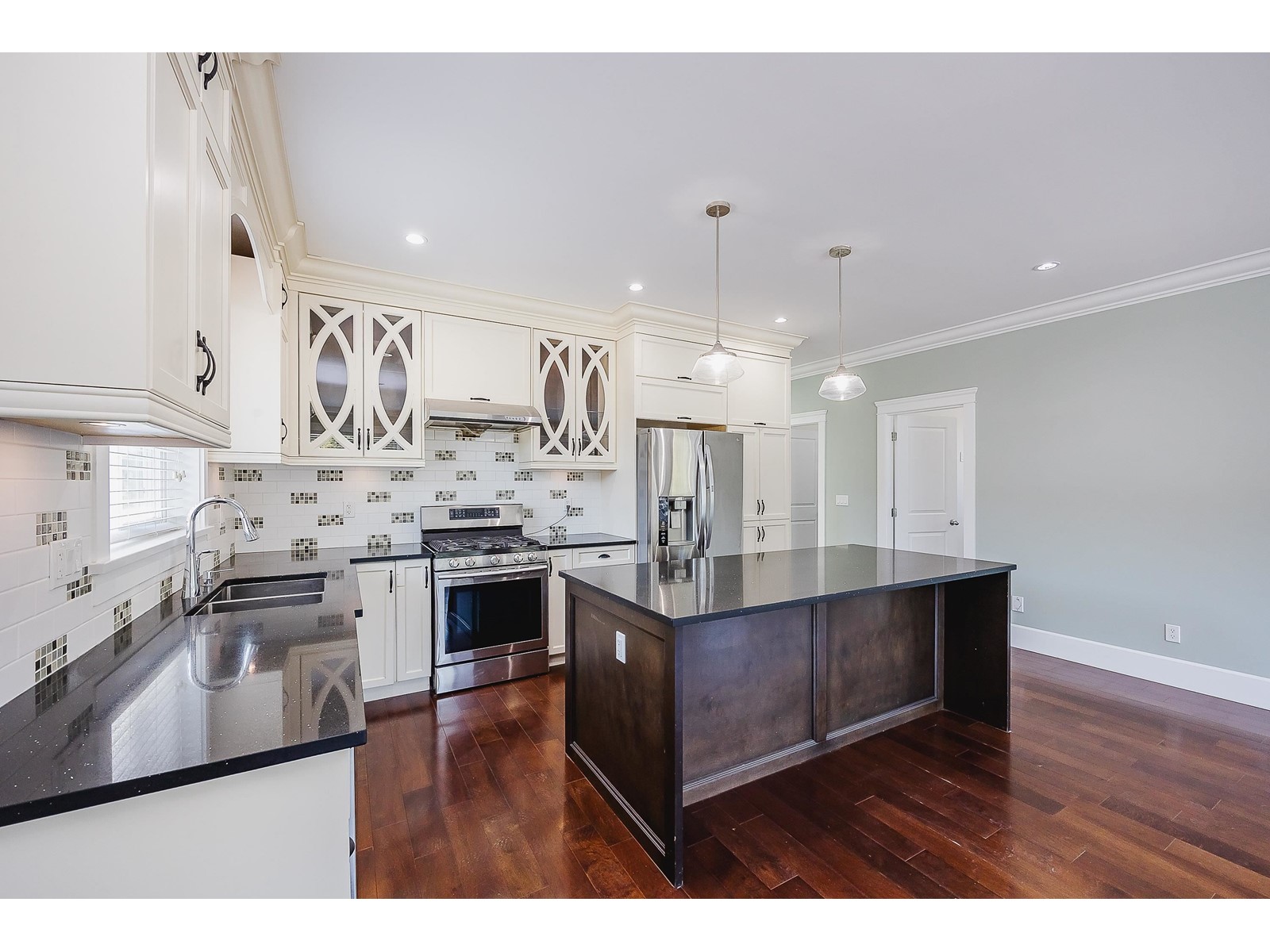 Photo 16 of 2807 Maple Street, Abbotsford BC