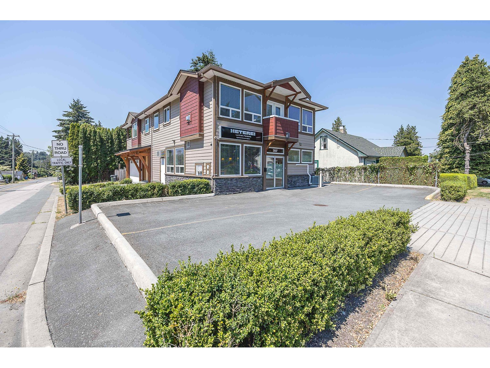 Photo 2 of 2807 Maple Street, Abbotsford BC