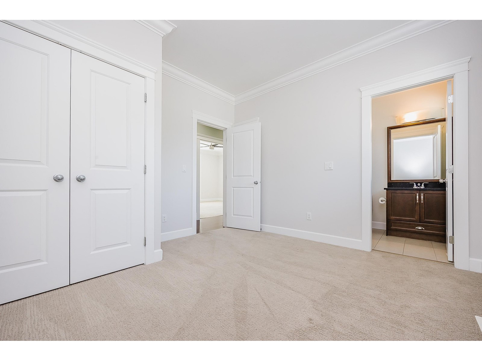Photo 31 of 2807 Maple Street, Abbotsford BC