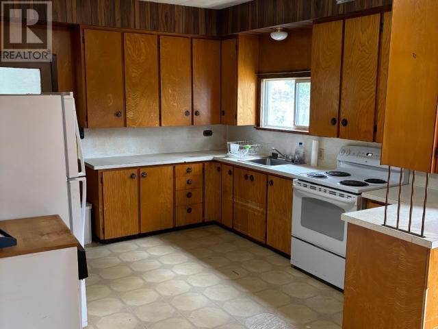 5081 COLUMBIA STREET, Texada Island