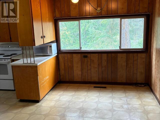 5081 COLUMBIA STREET, Texada Island