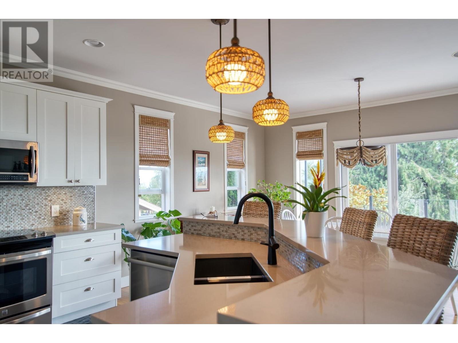 6369 JASPER ROAD, Sechelt