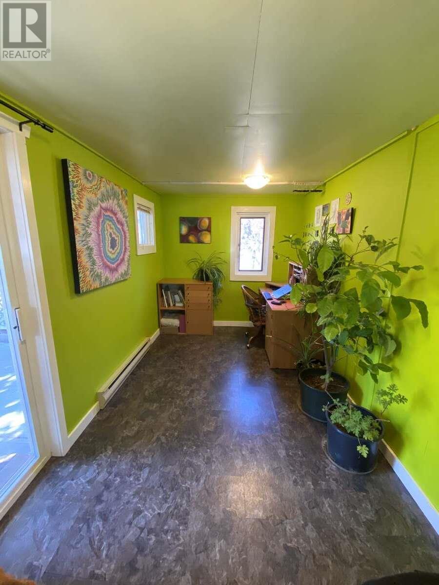6887 16th Street, Grand Forks