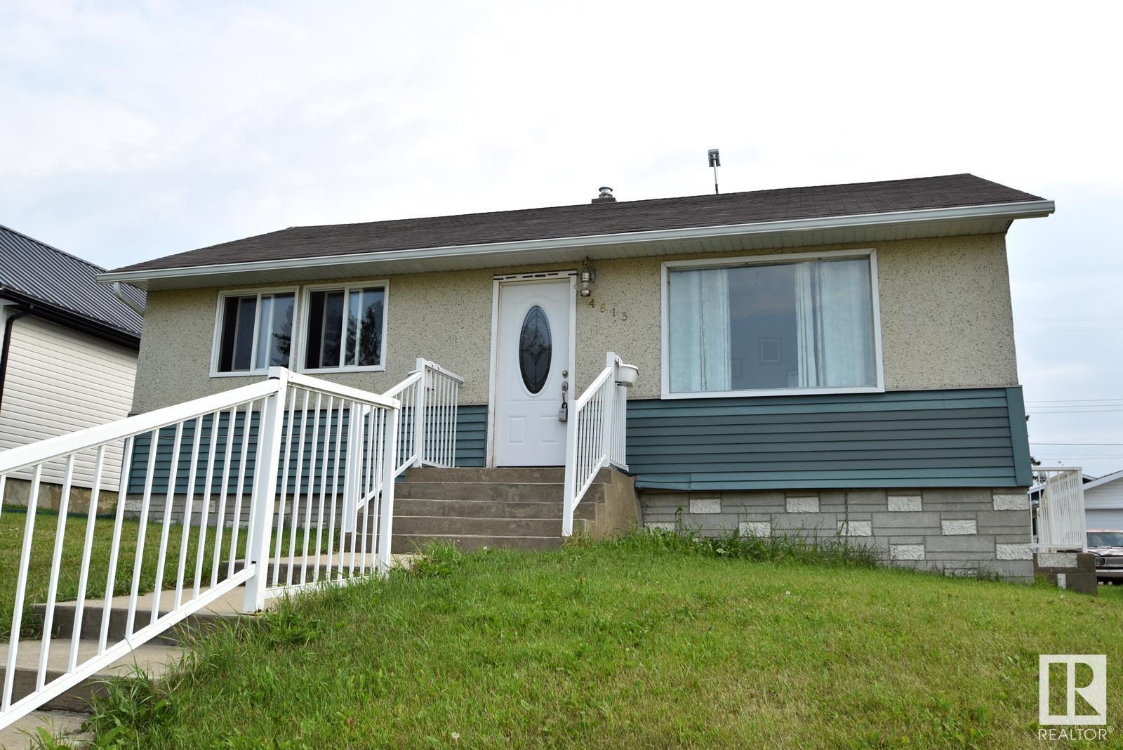 Photo 24 of 4813 51 Av, Kitscoty AB