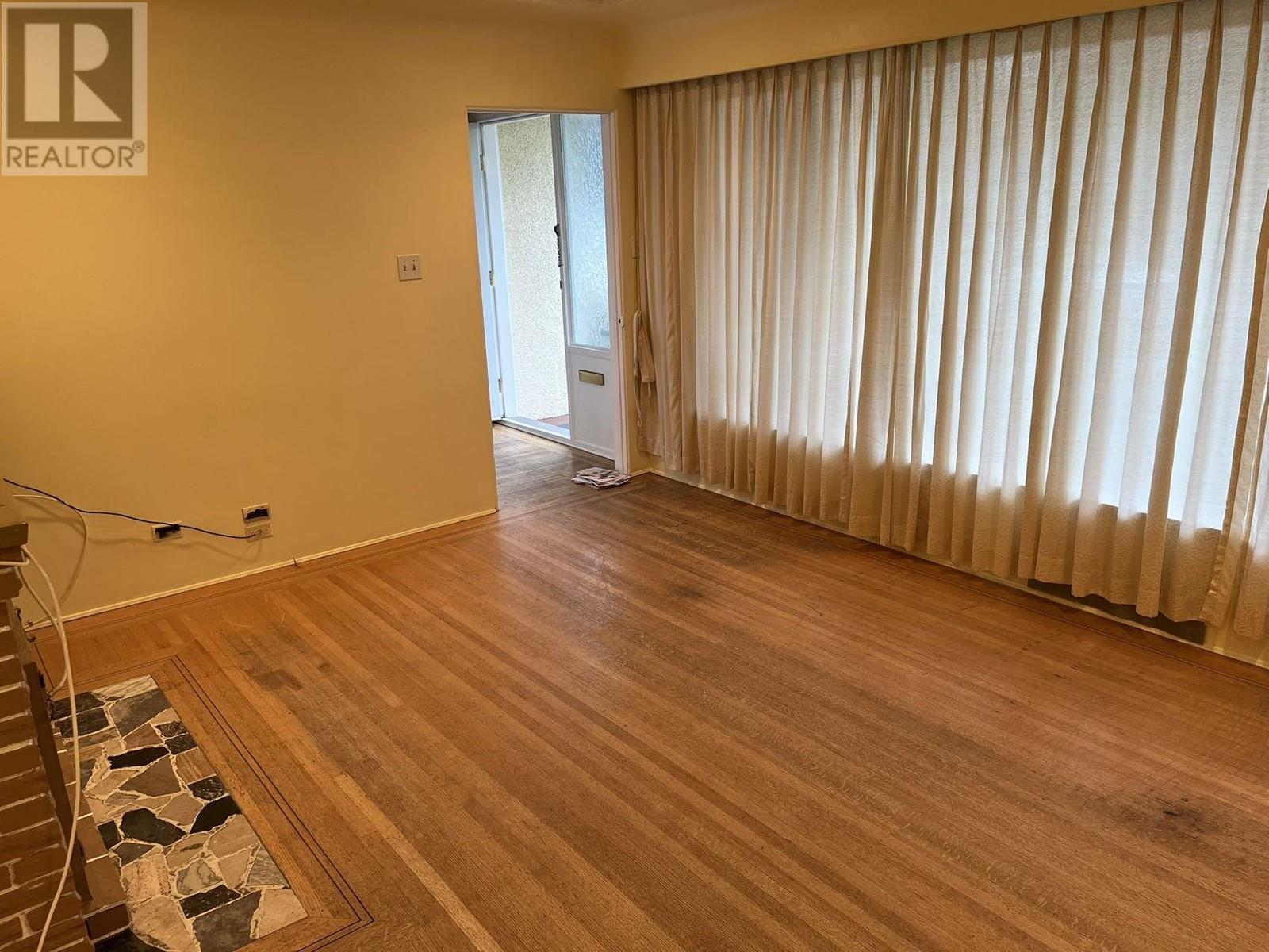 Photo 12 of 1419 E 30th Avenue, Vancouver BC