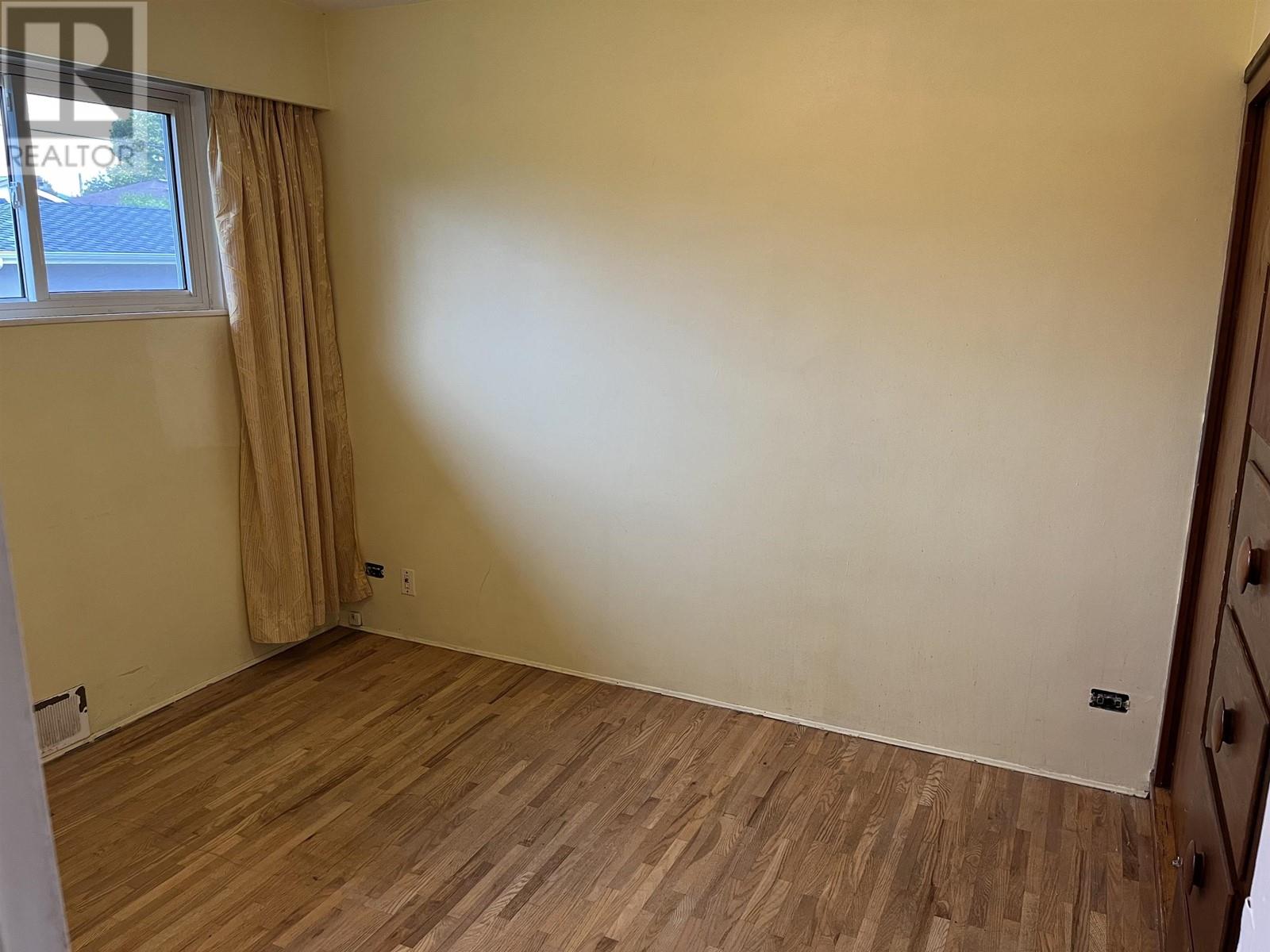 Photo 4 of 1419 E 30th Avenue, Vancouver BC