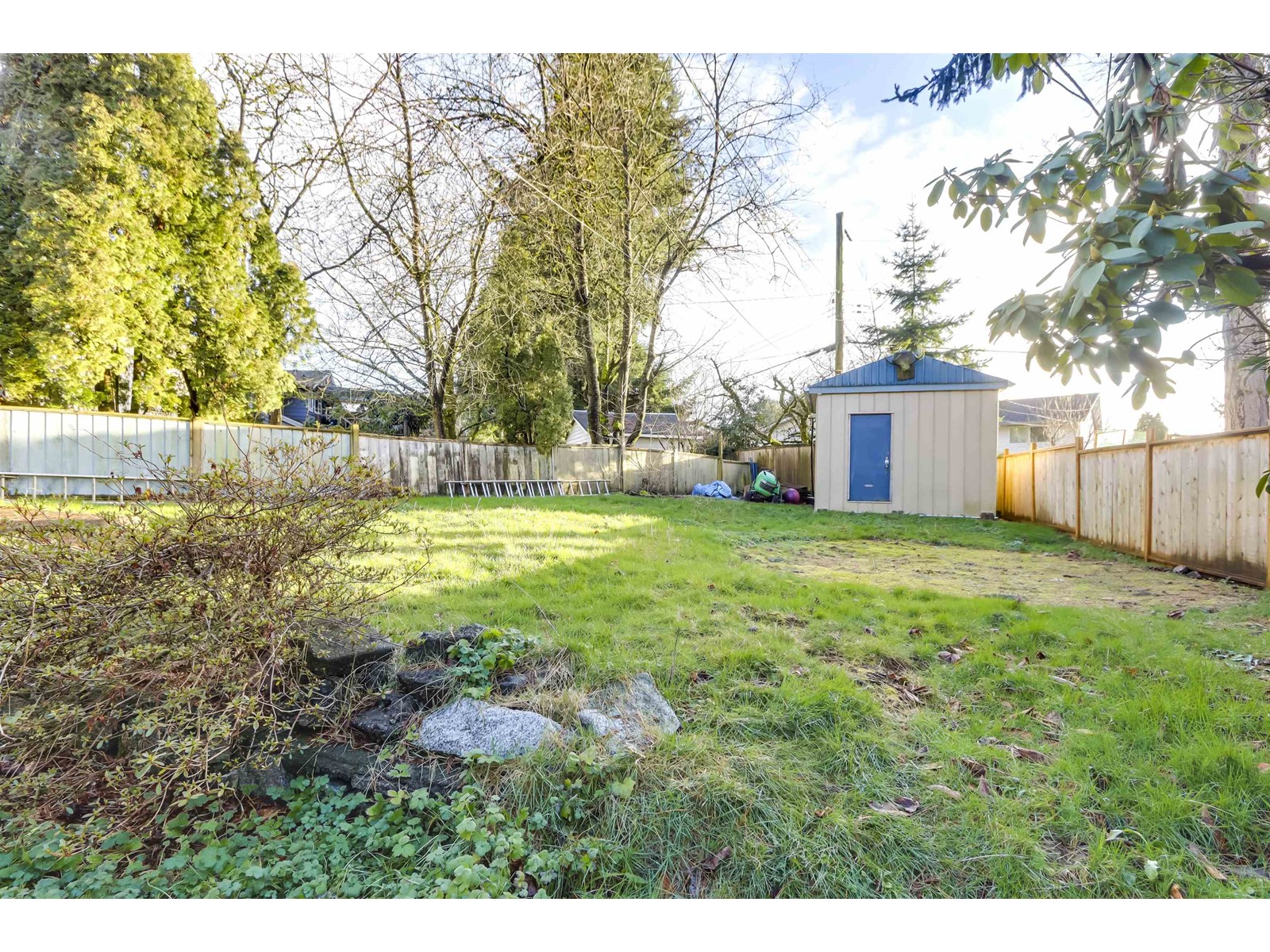 15058 ROBIN CRESCENT, Surrey