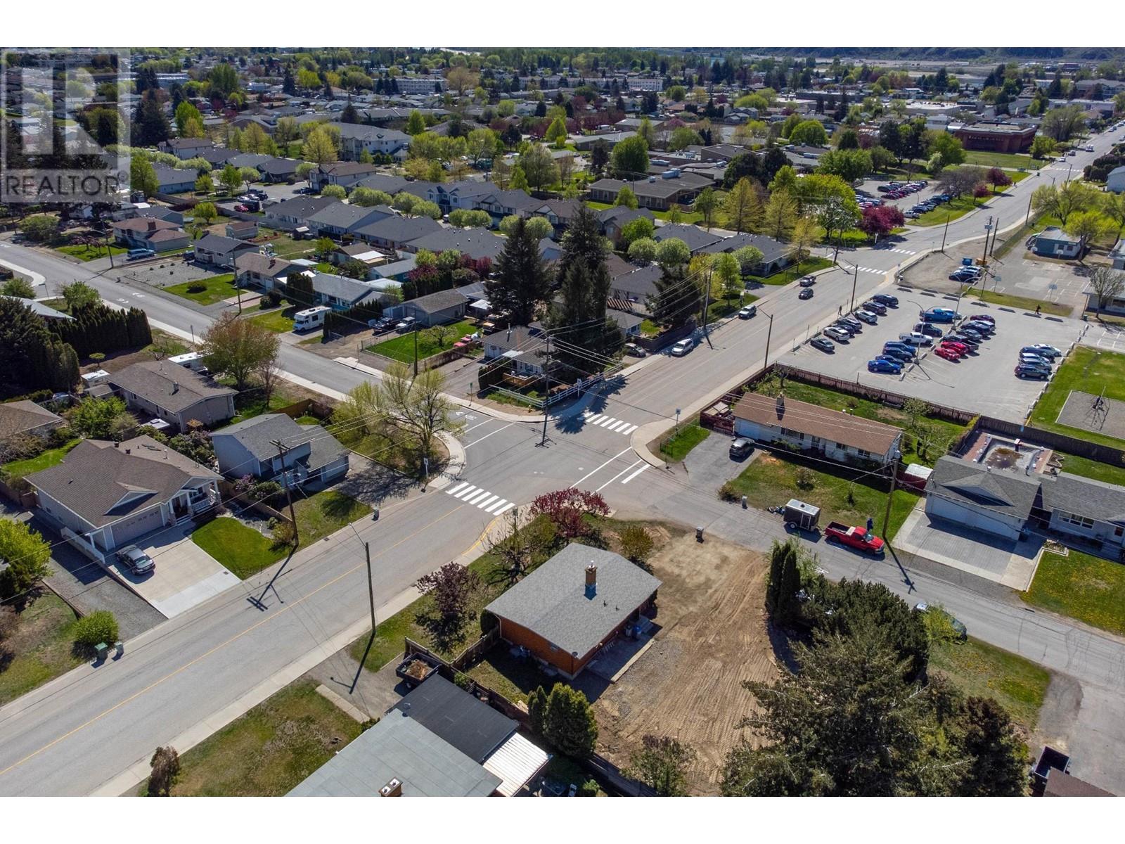 1908 FLEETWOOD Avenue, Kamloops