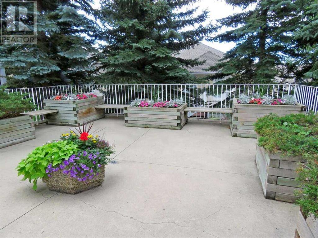 Single Family House for Sale in   Sienna Park Green SW Signal Hill Calgary 