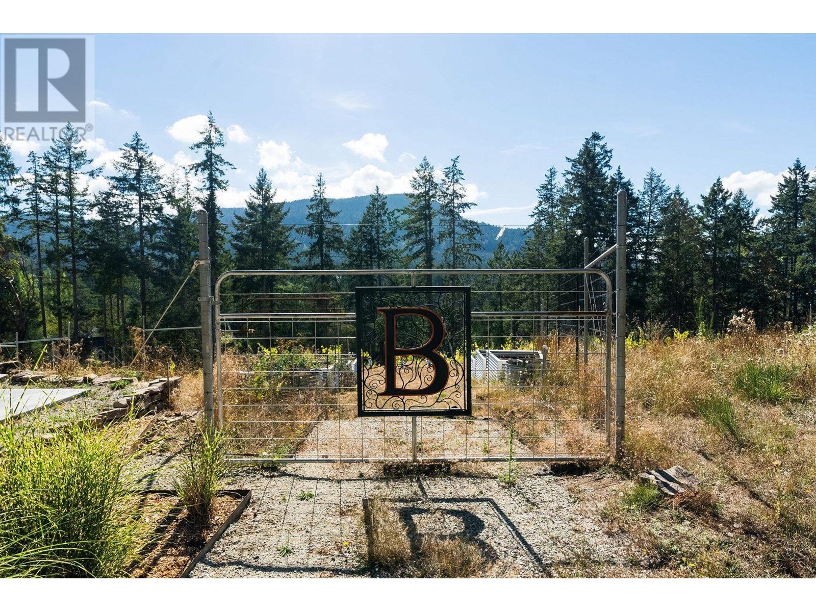 370-400 BAKER ROAD, Salt Spring Island