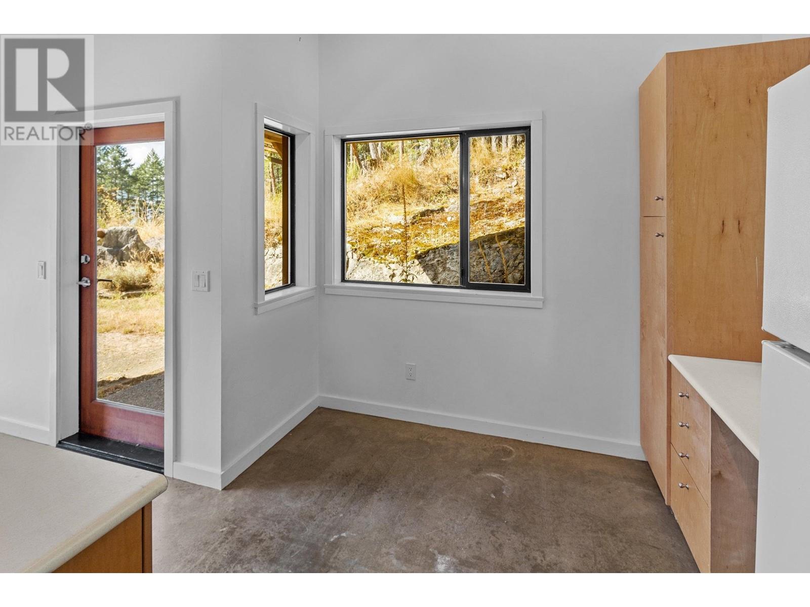 370-400 BAKER ROAD, Salt Spring Island