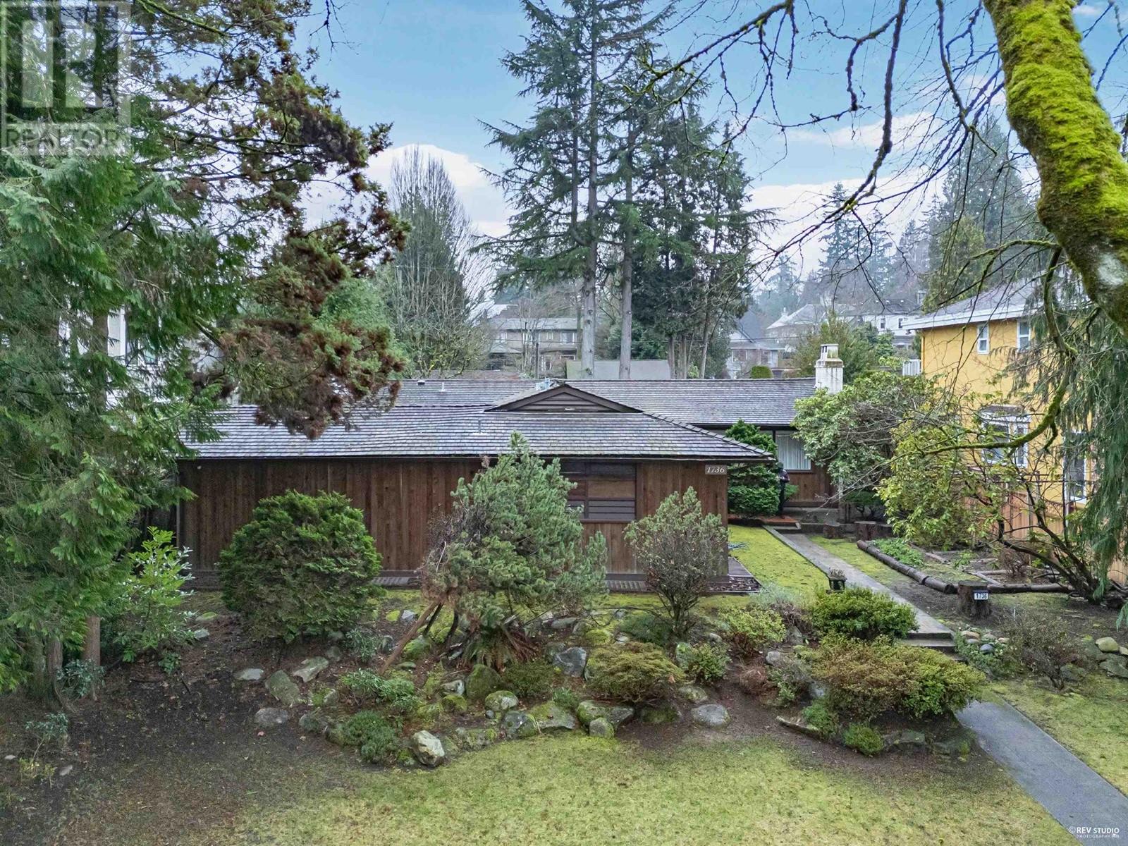 Photo 11 of 1736 W 37th Avenue, Vancouver BC