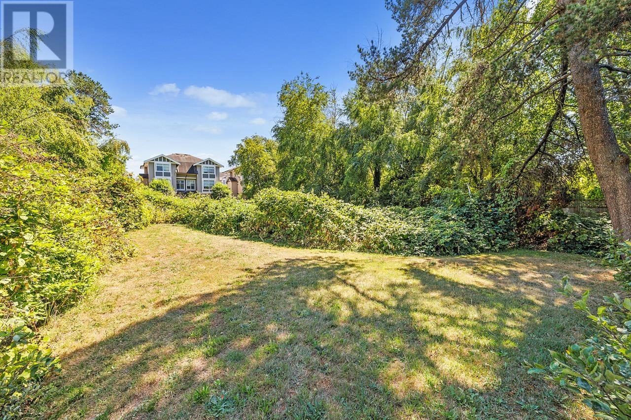 Photo 13 of 7640 Bridge Street, Richmond BC