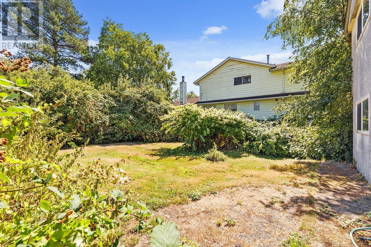 Photo 11 of 7640 Bridge Street, Richmond BC