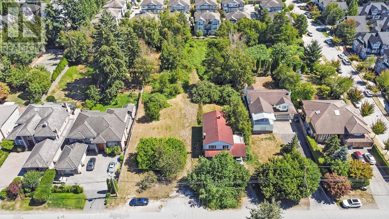 Photo 3 of 7640 Bridge Street, Richmond BC