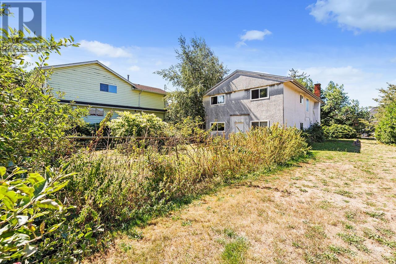 Photo 9 of 7640 Bridge Street, Richmond BC