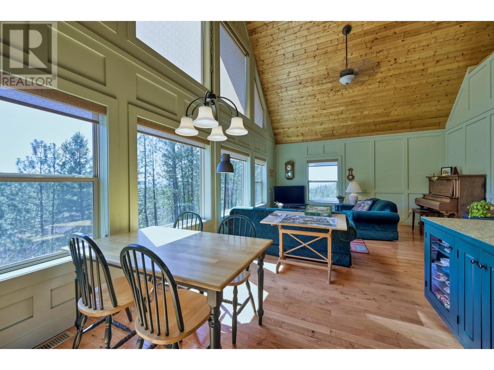 155 COUGAR Court, Osoyoos