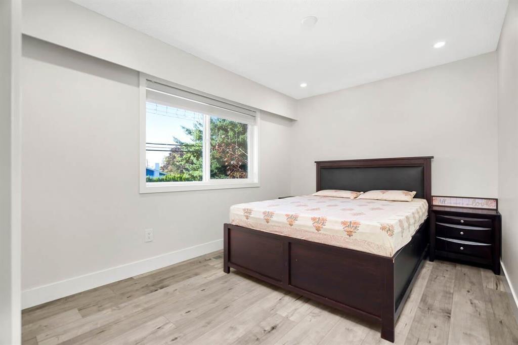 Photo 11 of 5774 180 Street, Surrey BC