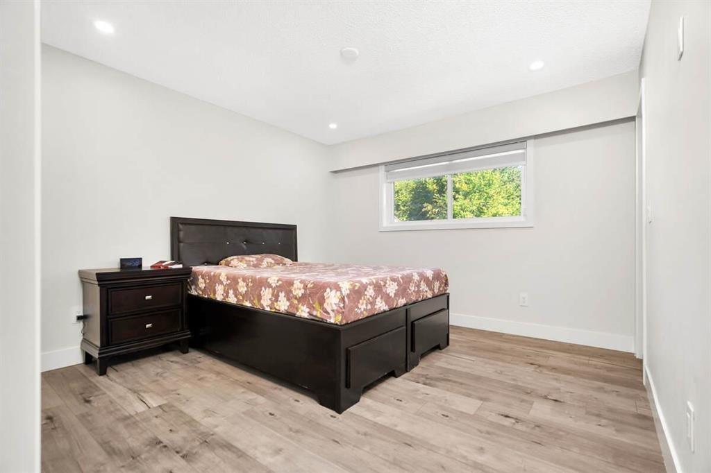 Photo 9 of 5774 180 Street, Surrey BC
