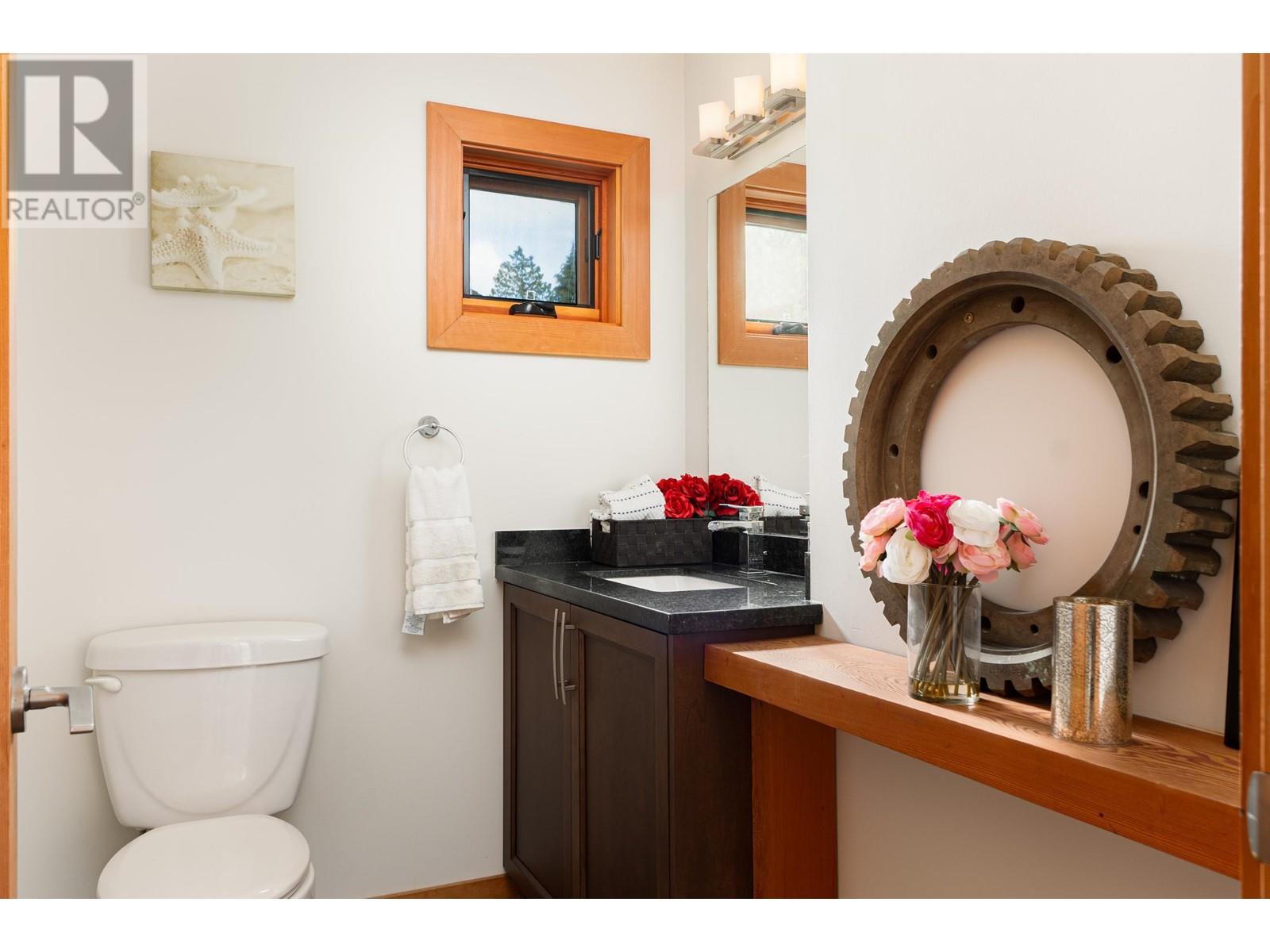2436 MATHERS AVENUE, West Vancouver real estate listing R2963450