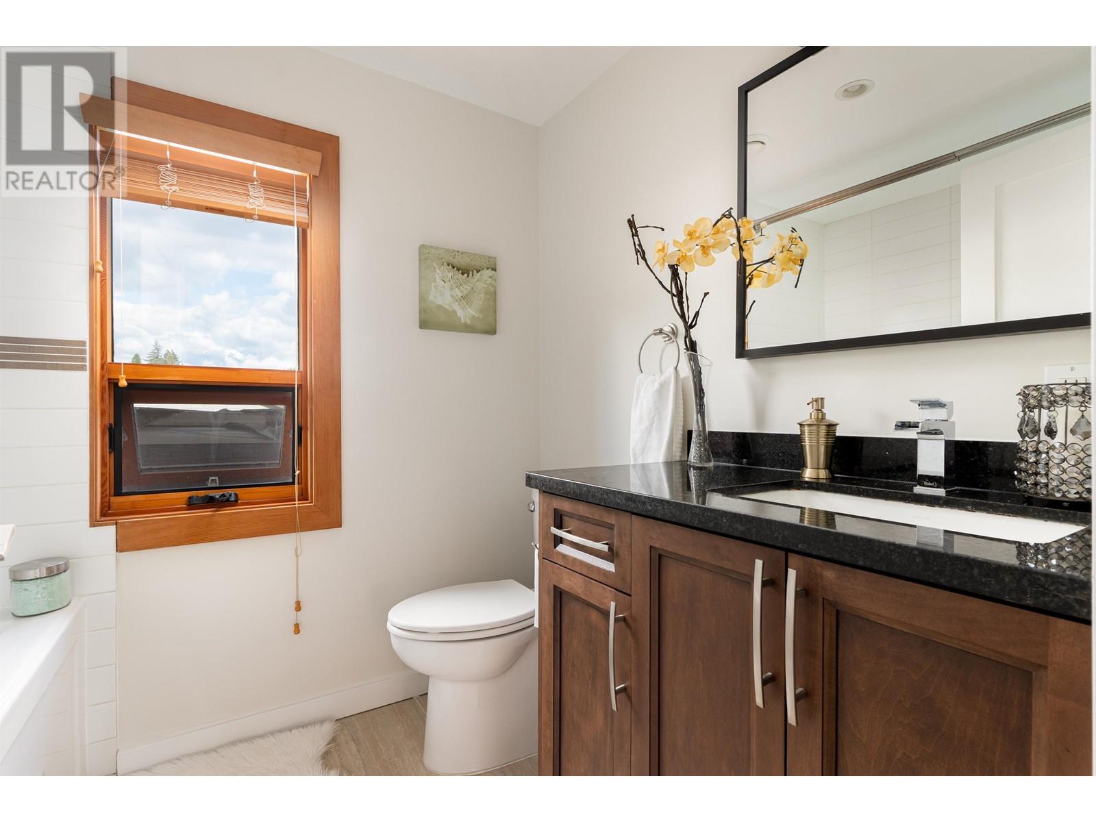 2436 MATHERS AVENUE, West Vancouver real estate listing R2963450
