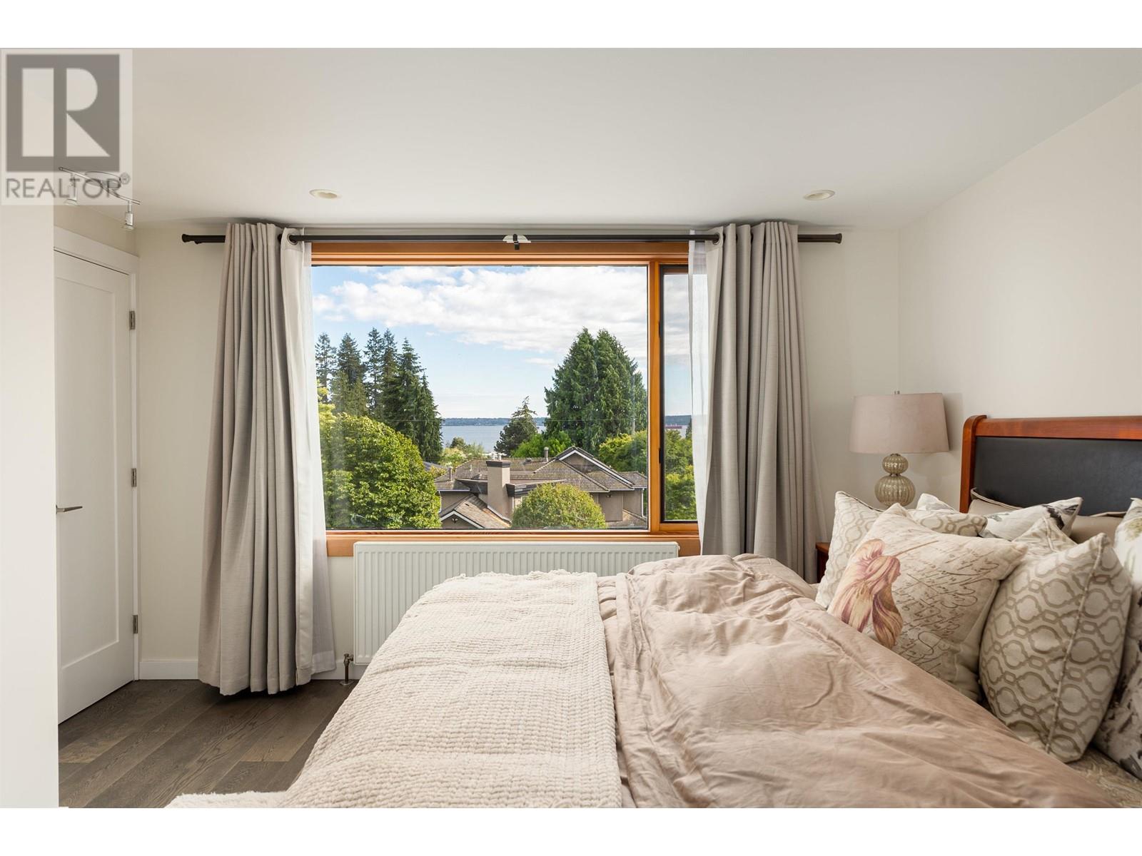 2436 MATHERS AVENUE, West Vancouver real estate listing R2963450