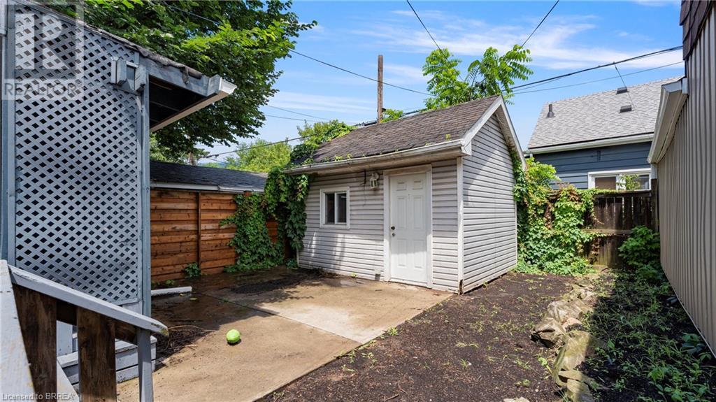 Photo 18 of 33 Highland Avenue, Hamilton ON