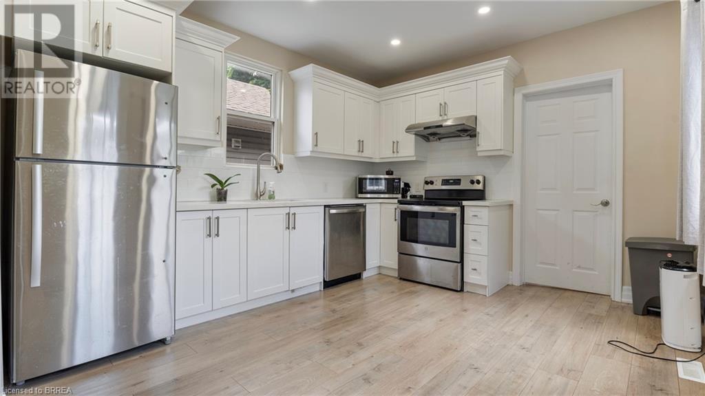 Photo 7 of 33 Highland Avenue, Hamilton ON