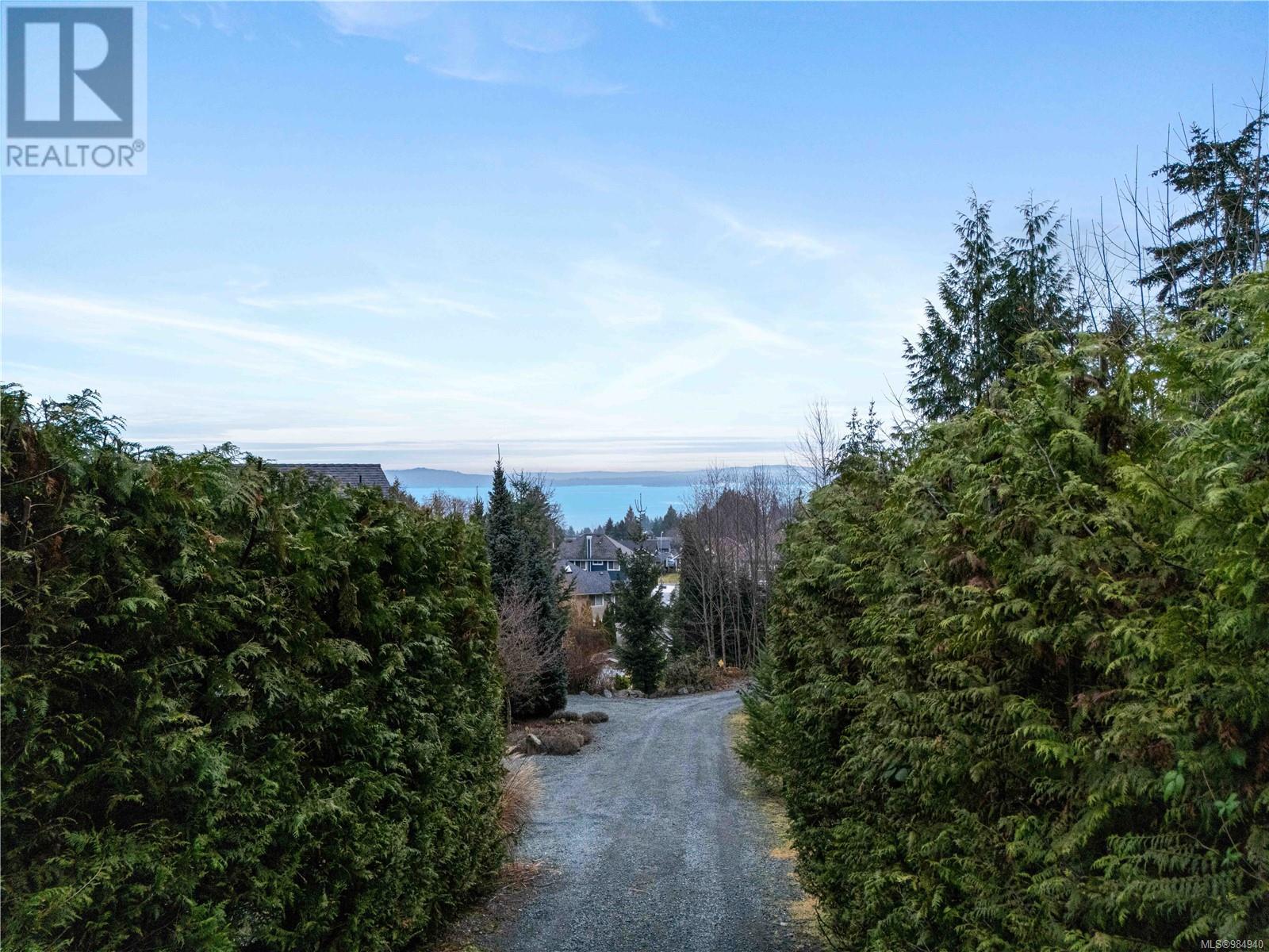 822 Craig Rd, Ladysmith