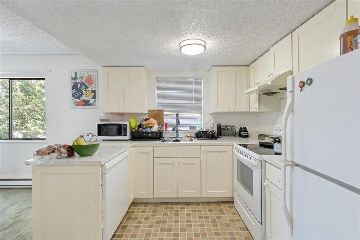 Photo 11 of 204 7119 133 Street, Surrey BC