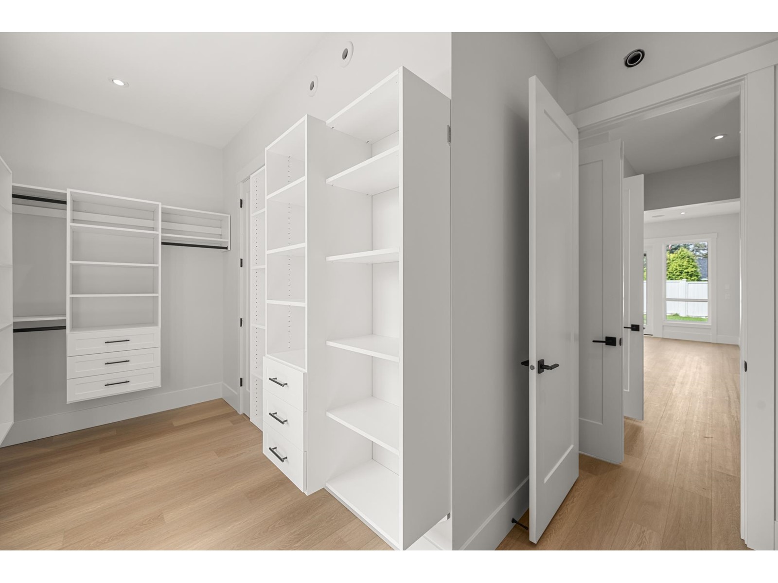 24833 ROBERTSON CRESCENT, Langley